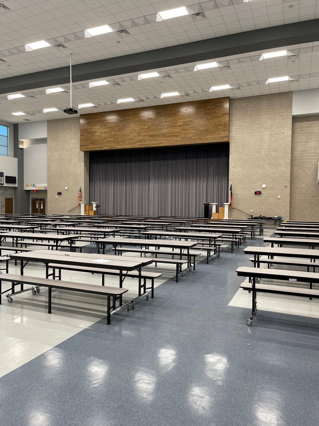 New Braunfels ISD – New Braunfels Middle School  New Braunfels Middle School is a 190,682 SF, two-story building on a 67 acre site.  Construction elements include a structural void form slab, steel frame, modified bitumen and standing seam roofing, porcelain tile, and LVT flooring.  The exterior is clad with face brick, natural stone, and metal panels.  The facility includes classrooms, wood floor gymnasiums, science labs, food service, administration, and fine arts areas.  On site improvements include concrete paving, covered walkways, site utilities, athletic fields, running track, and tennis courts.  Back to Portfolio 