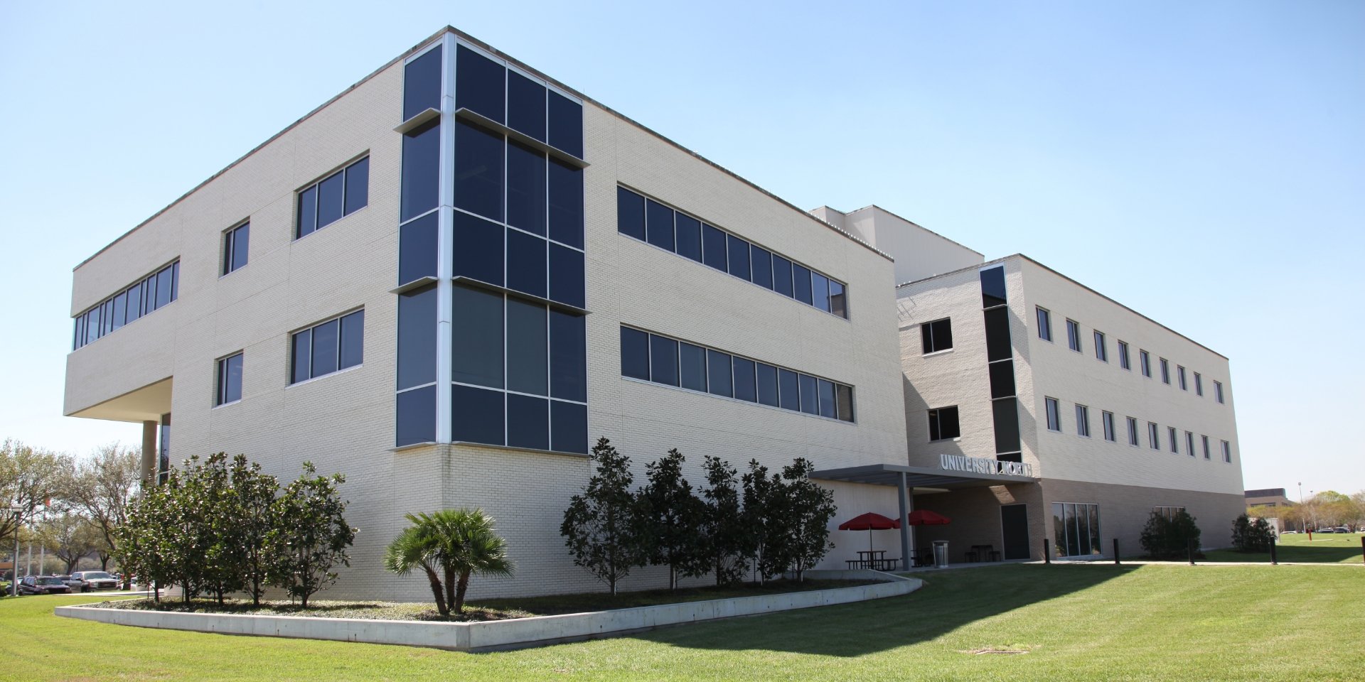 University of Houston – Regional Center for Economic Development The Regional Center for Economic Development project is a 63,000 SF facility that houses a local business liaison that coordinates the needs of the business community with the college to ensure the graduates are trained in the skills needed. The facility also houses a multi-purpose meeting room, auditorium, classrooms, the School of Business Administration, Student Affairs and future facilities for the School of Nursing. Back to Portfolio